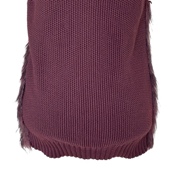 Sebby Collection Women’s Faux Fur Vest Size M Burgundy Knit Back Hook Closure - Picture 8 of 10
